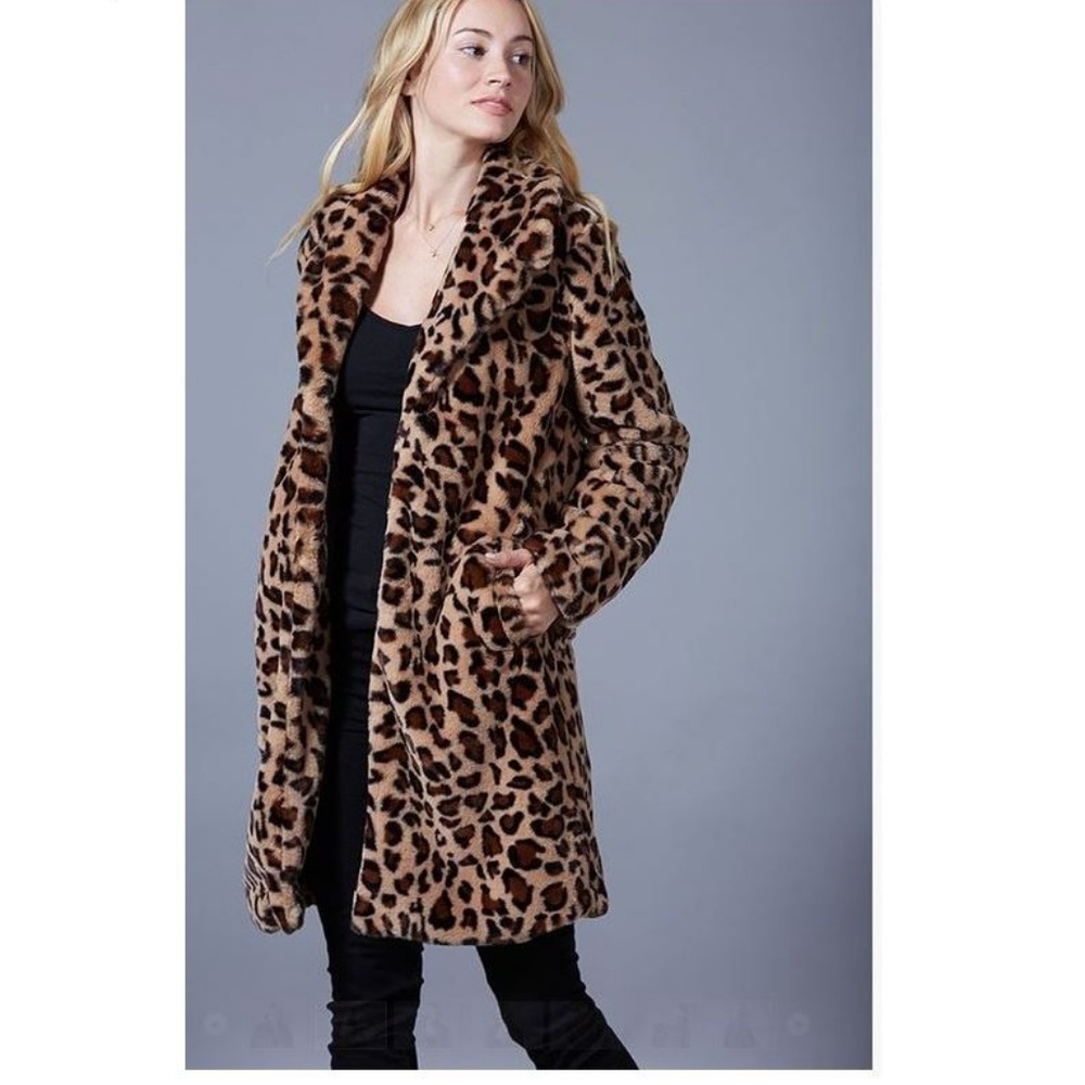 FUZZY LEOPARD COAT - Picture 2 of 3